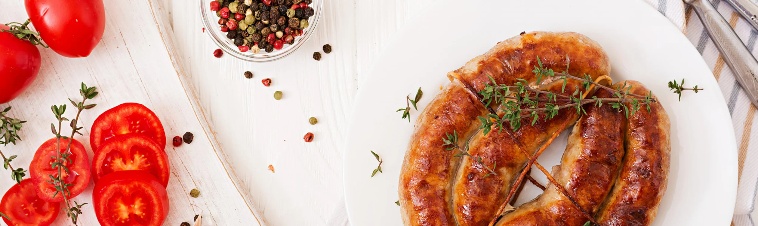 Traditionelle & moderne Wurstrezepte mit Lucoma-Compounds – hausgemachter Wurstgenuss ohne Zusatz.
